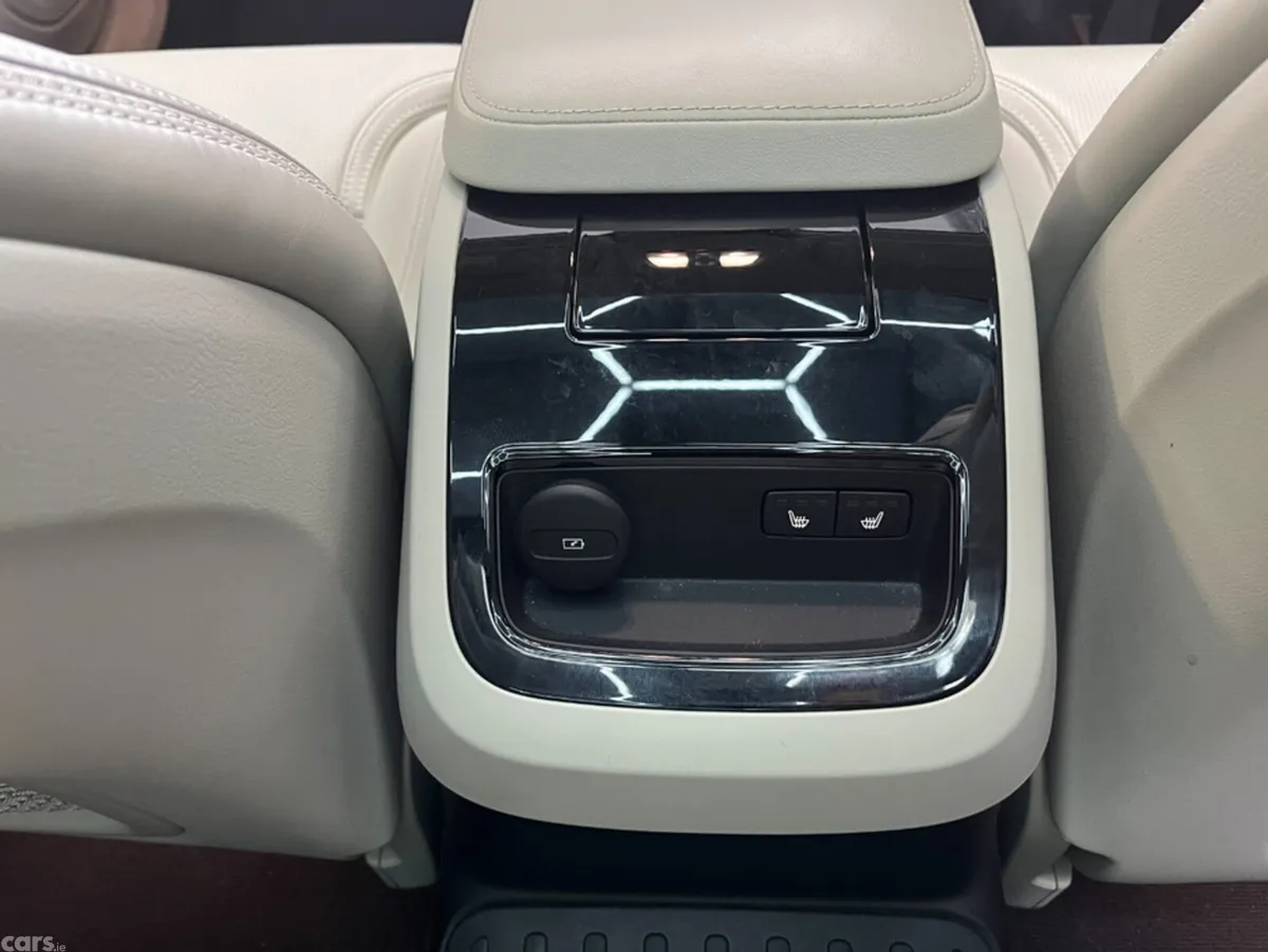 Volvo V60 Estate, Petrol Plug-in Hybrid, 2024, Grey