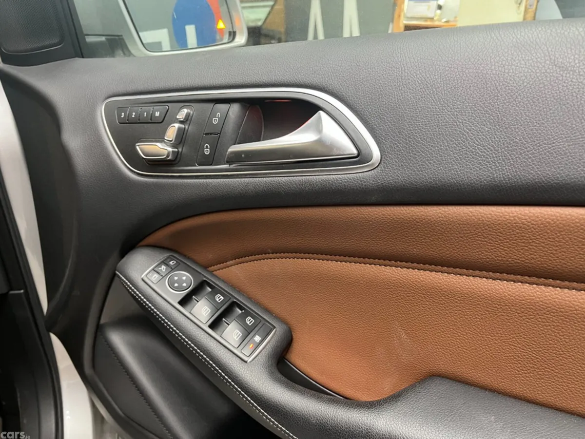 Mercedes-Benz B-Class Estate, Petrol, 2016, Silver
