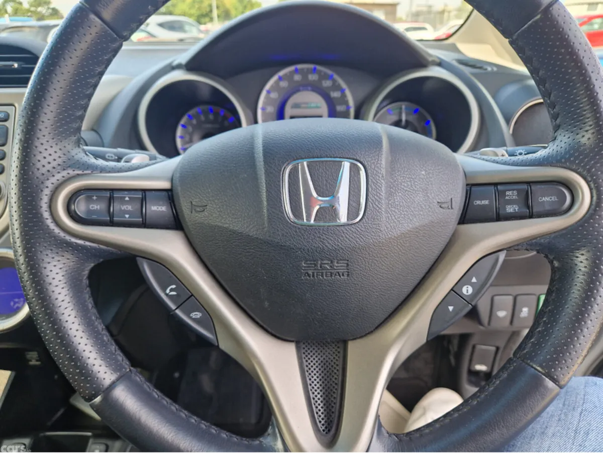 Honda Fit Hatchback, Petrol Hybrid, 2013, Silver