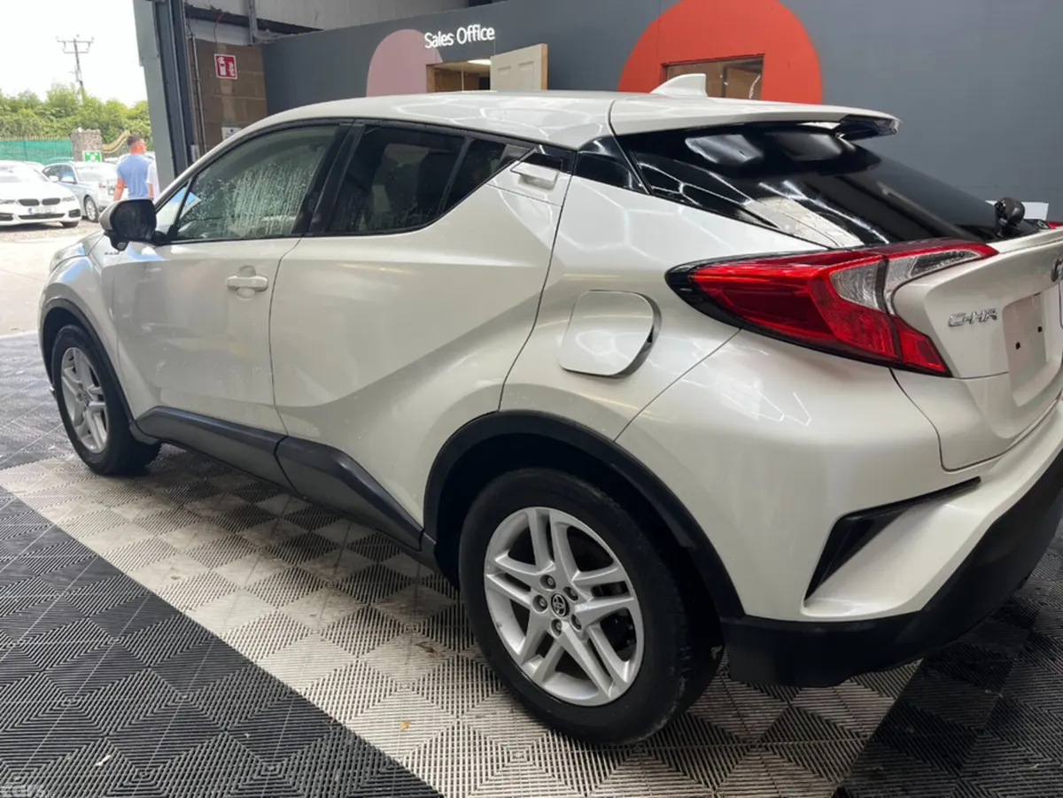 Toyota C-HR SUV, Petrol Plug-in Hybrid, 2020, White