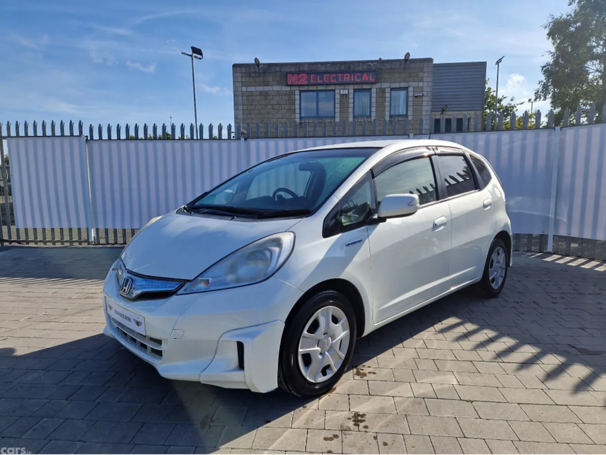 Honda Fit Hatchback, Petrol Hybrid, 2013, White