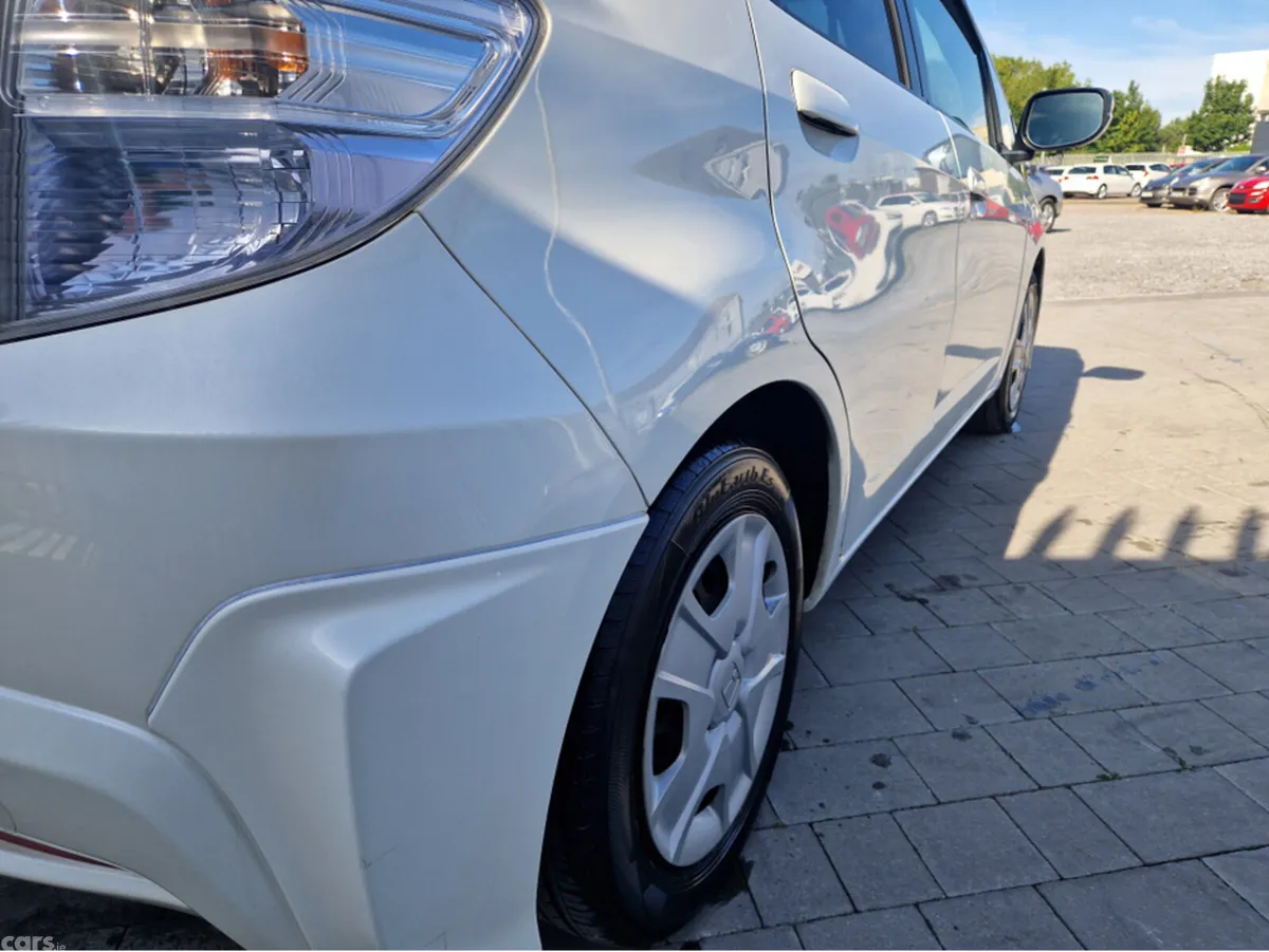 Honda Fit Hatchback, Petrol Hybrid, 2013, White