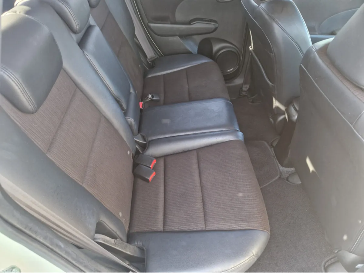 Honda Fit Hatchback, Petrol Hybrid, 2013, White