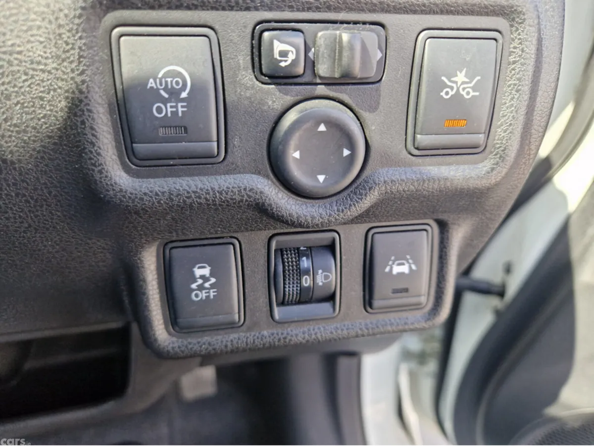 Nissan Note Hatchback, Petrol, 2015, White
