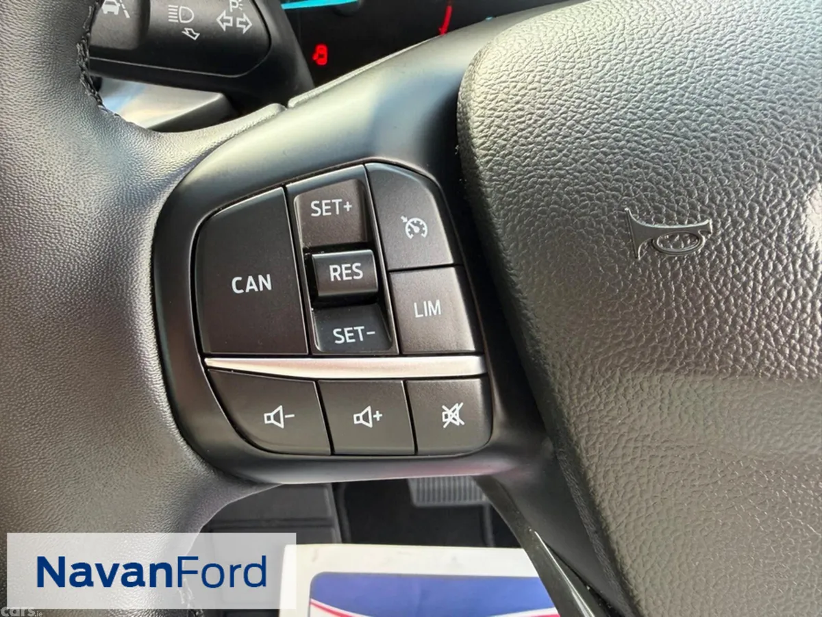 Ford Focus Hatchback, Diesel, 2024, Grey