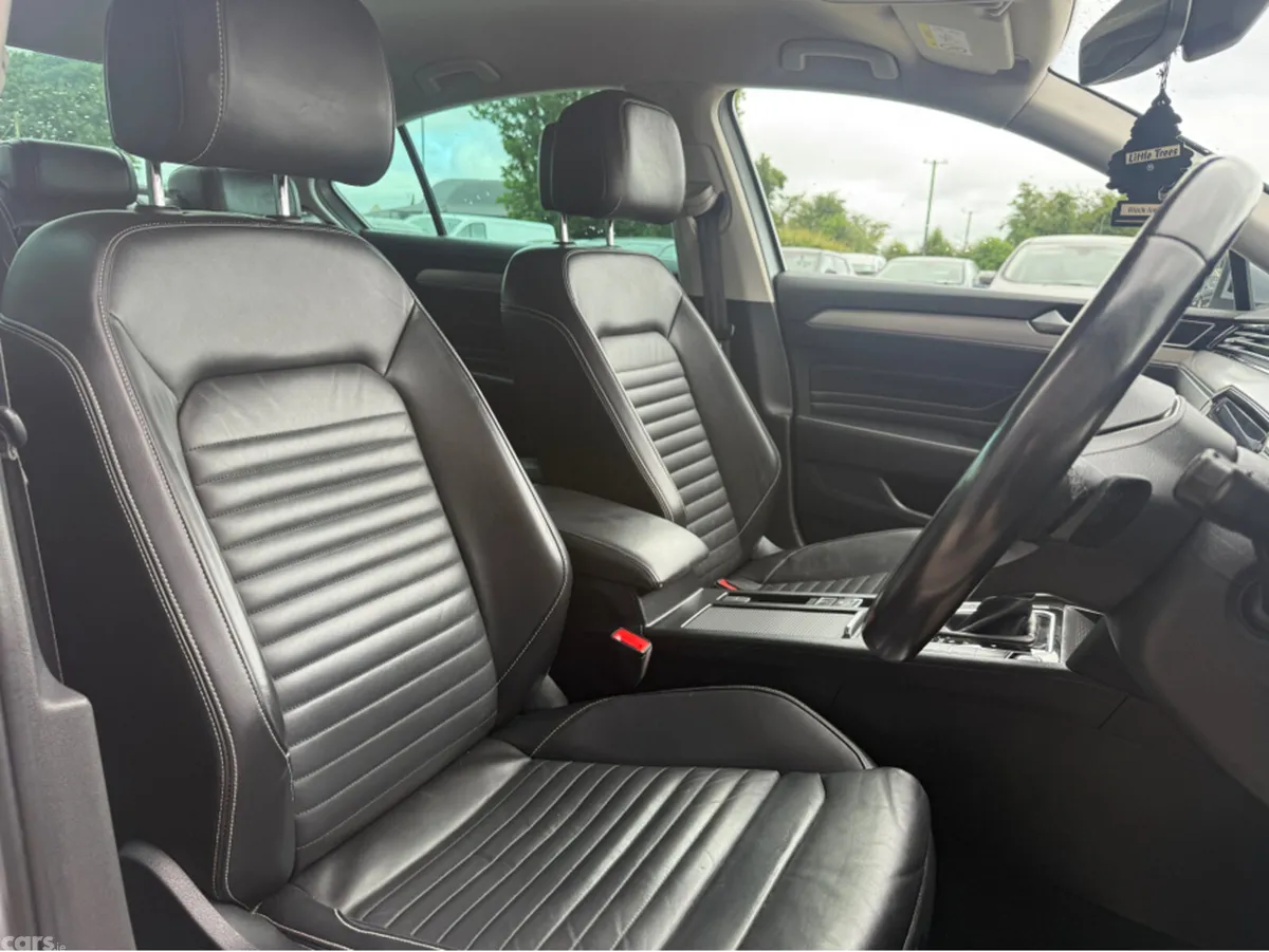 Volkswagen Passat Saloon, Diesel, 2020, Grey