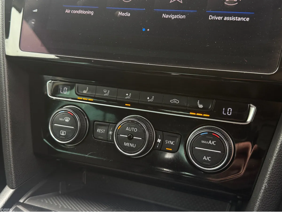 Volkswagen Passat Saloon, Diesel, 2020, Grey