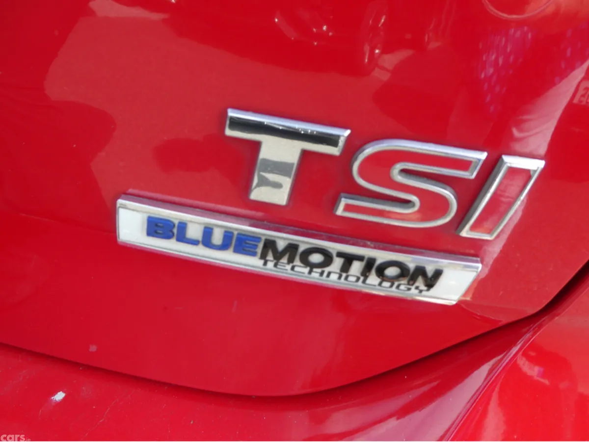 Volkswagen Golf Hatchback, Petrol, 2016, Red