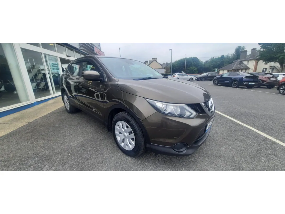 Nissan Qashqai MPV, Diesel, 2016, Brown