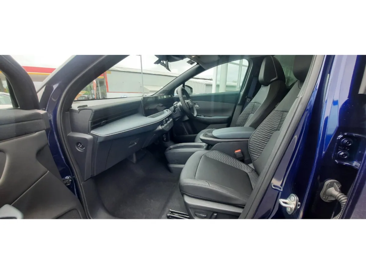Nissan Leaf Hatchback, Electric, 2026, Blue