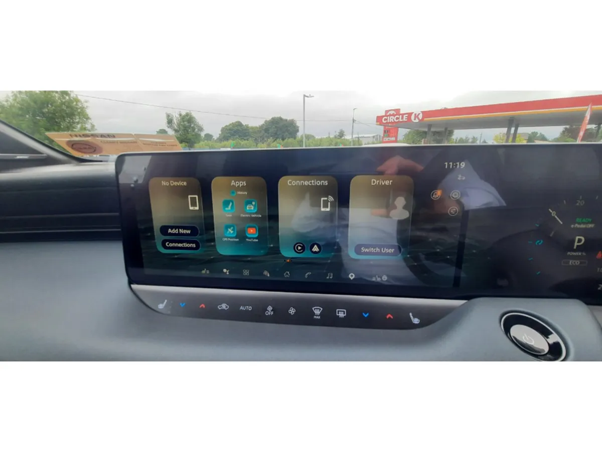 Nissan Leaf Hatchback, Electric, 2026, Blue
