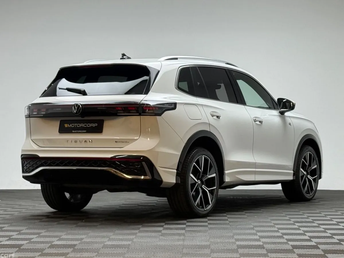Volkswagen Tiguan SUV, Petrol Plug-in Hybrid, 2024, White
