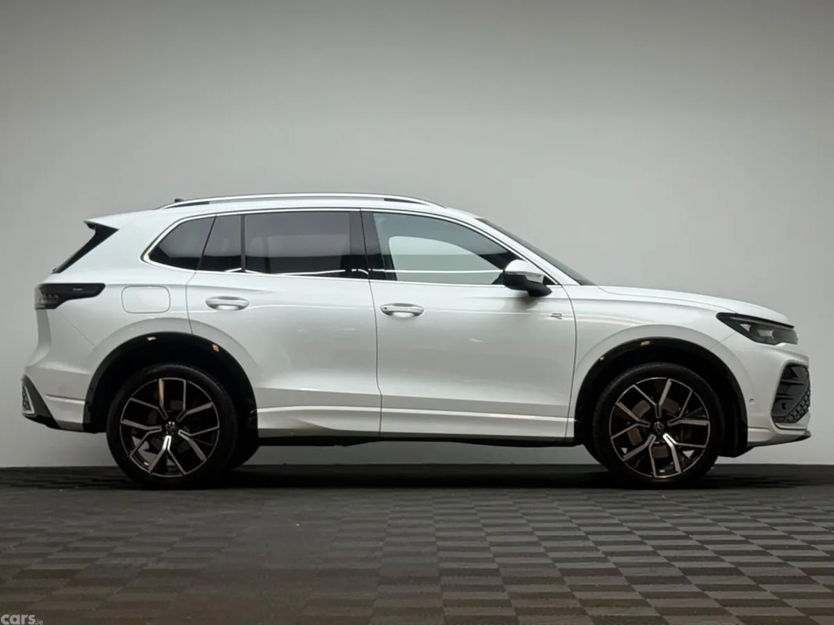 Volkswagen Tiguan SUV, Petrol Plug-in Hybrid, 2024, White