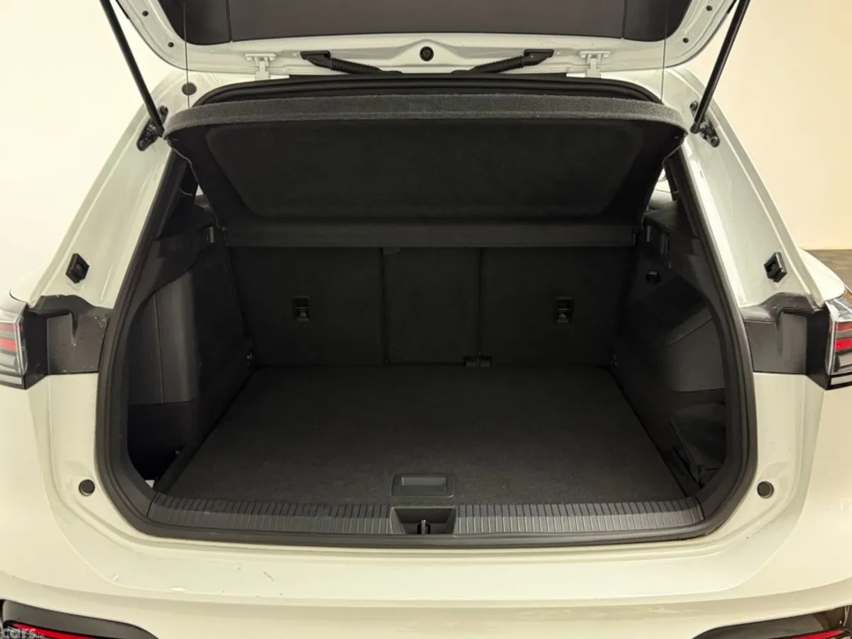 Volkswagen Tiguan SUV, Petrol Plug-in Hybrid, 2024, White