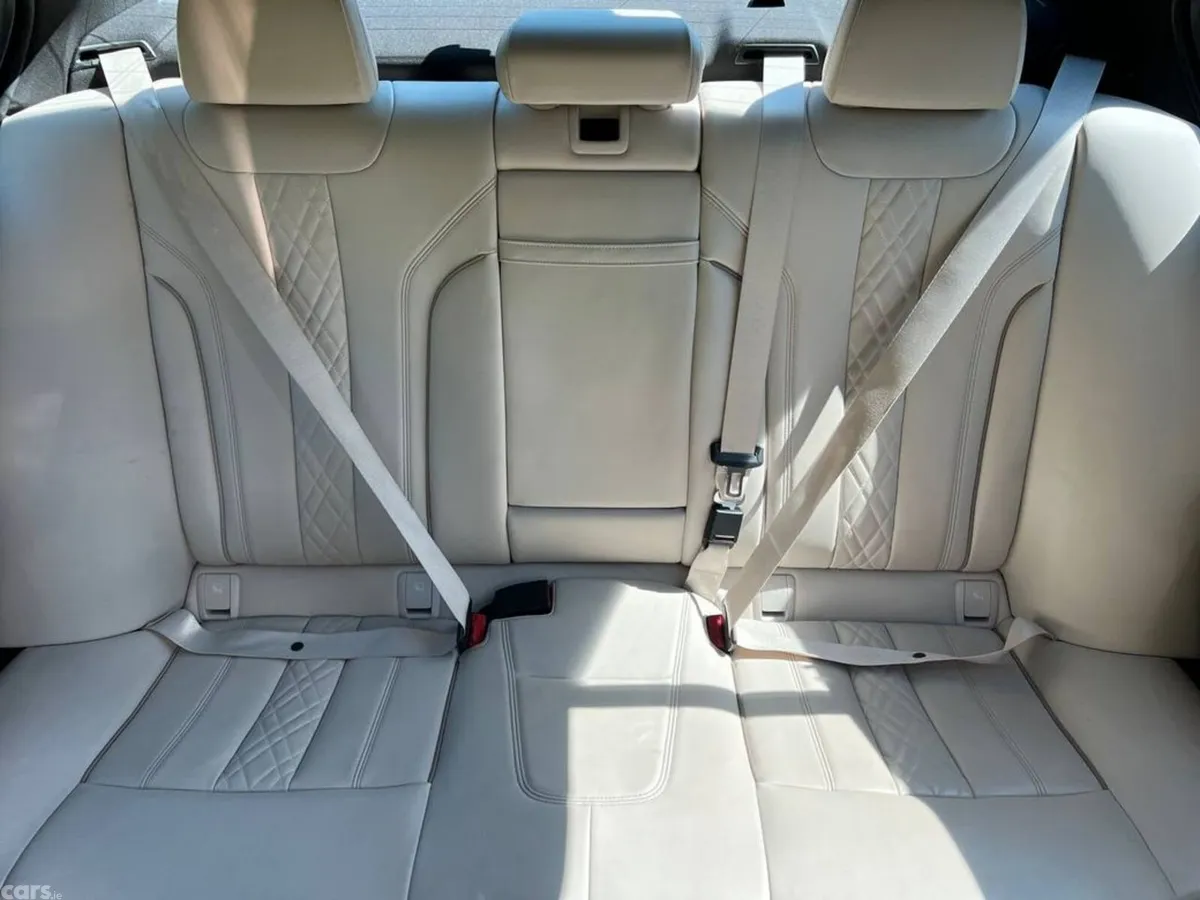 BMW 5-Series Saloon, Petrol Plug-in Hybrid, 2021, Blue