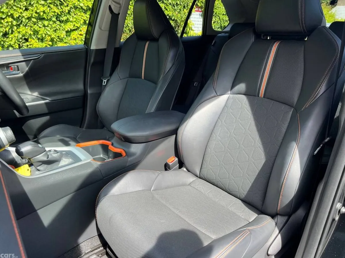 Toyota RAV4 SUV, Petrol Hybrid, 2023, Black