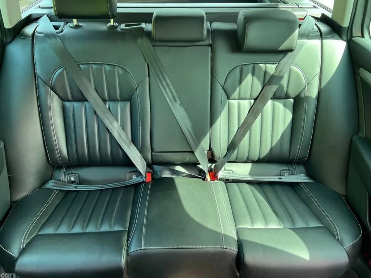 Skoda Superb Estate, Petrol Plug-in Hybrid, 2023, Silver