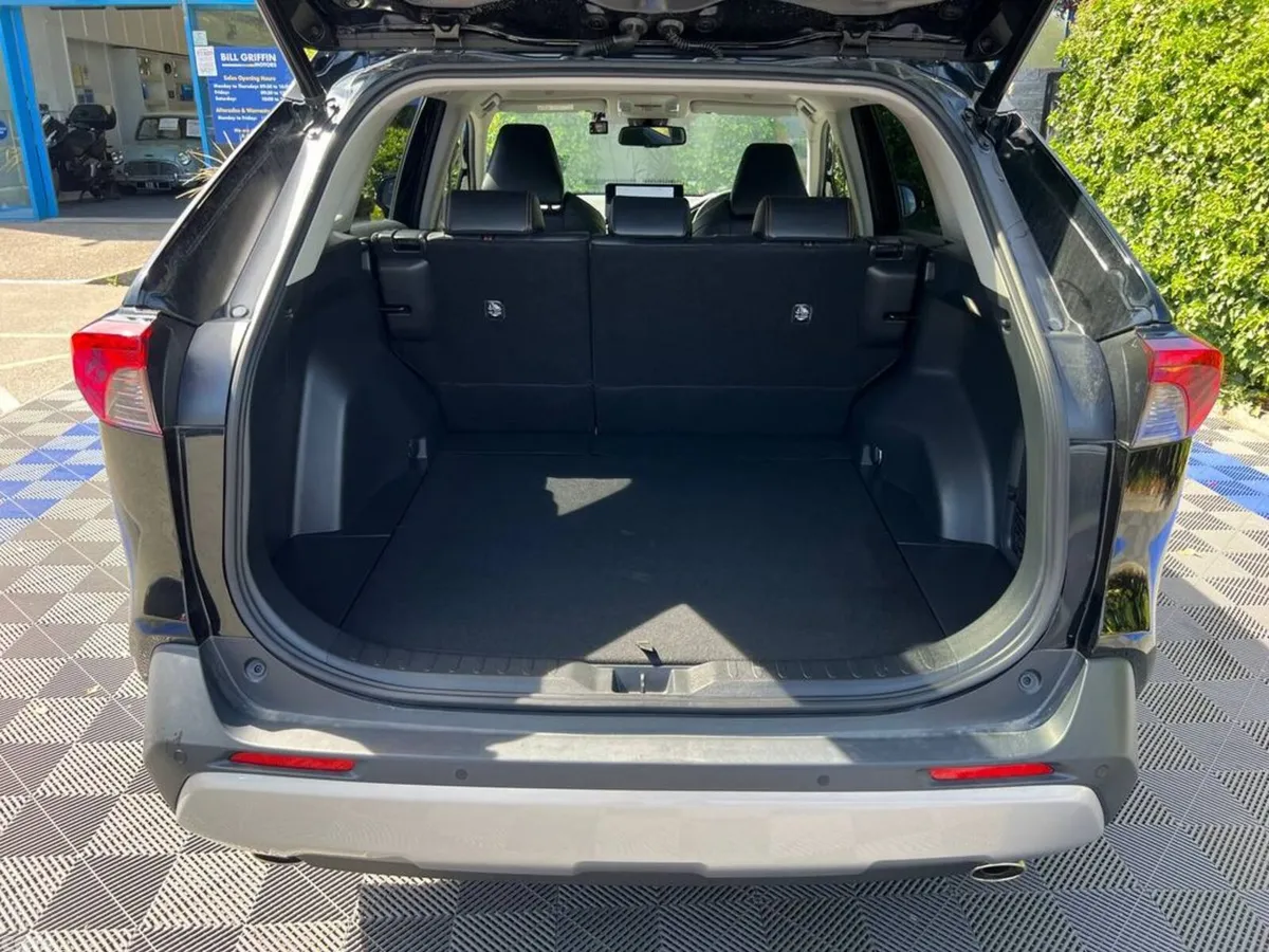 Toyota RAV4 SUV, Petrol Hybrid, 2023, Black