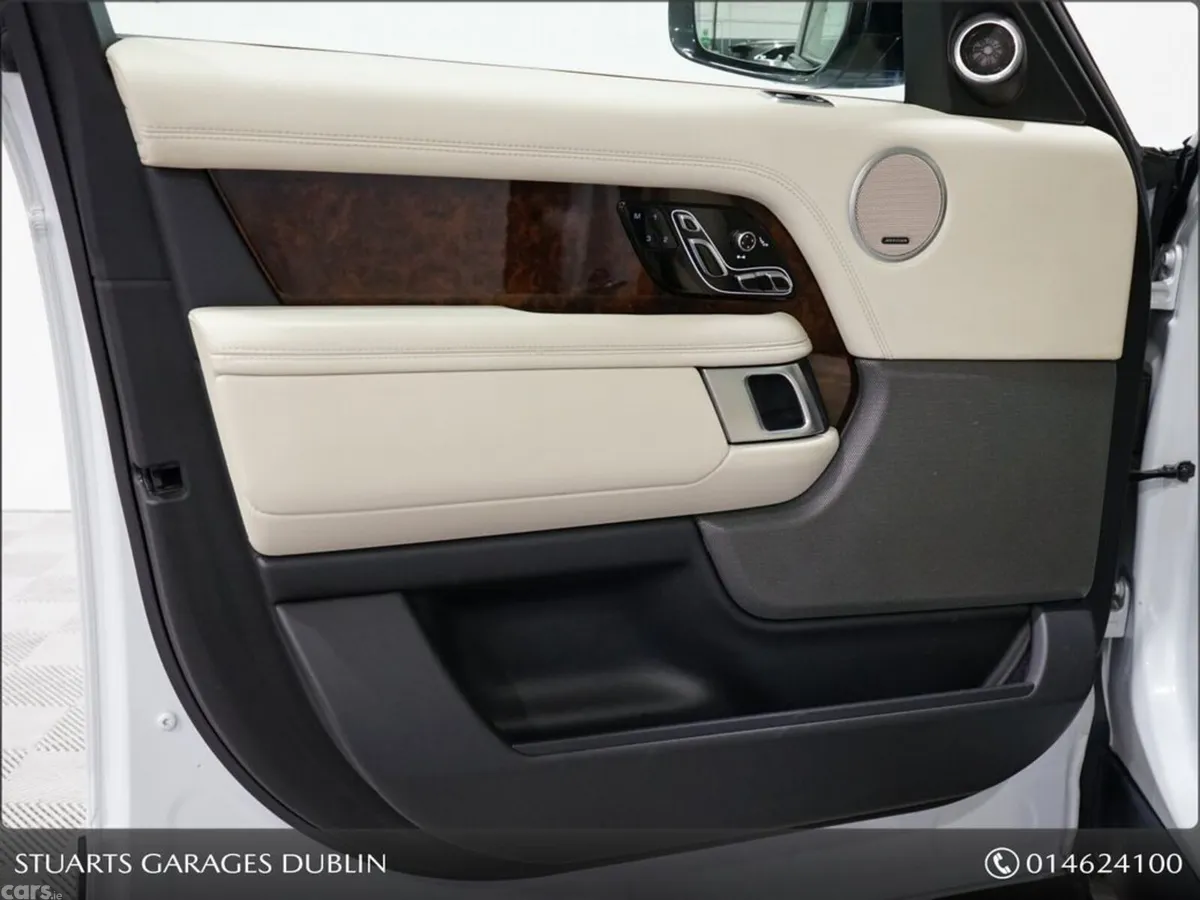 Land Rover Range Rover Estate, Petrol Plug-in Hybrid, 2021, White