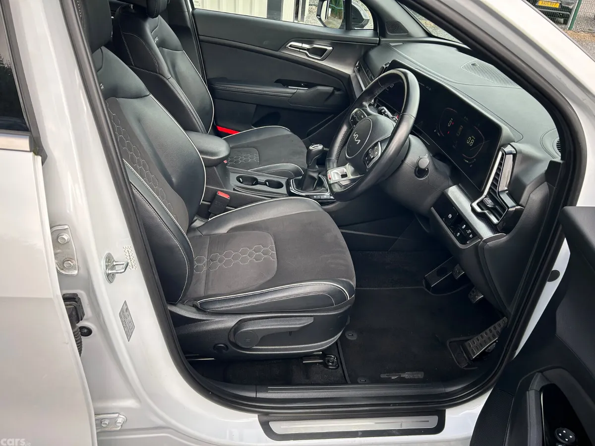 Kia Sportage SUV, Diesel, 2022, White