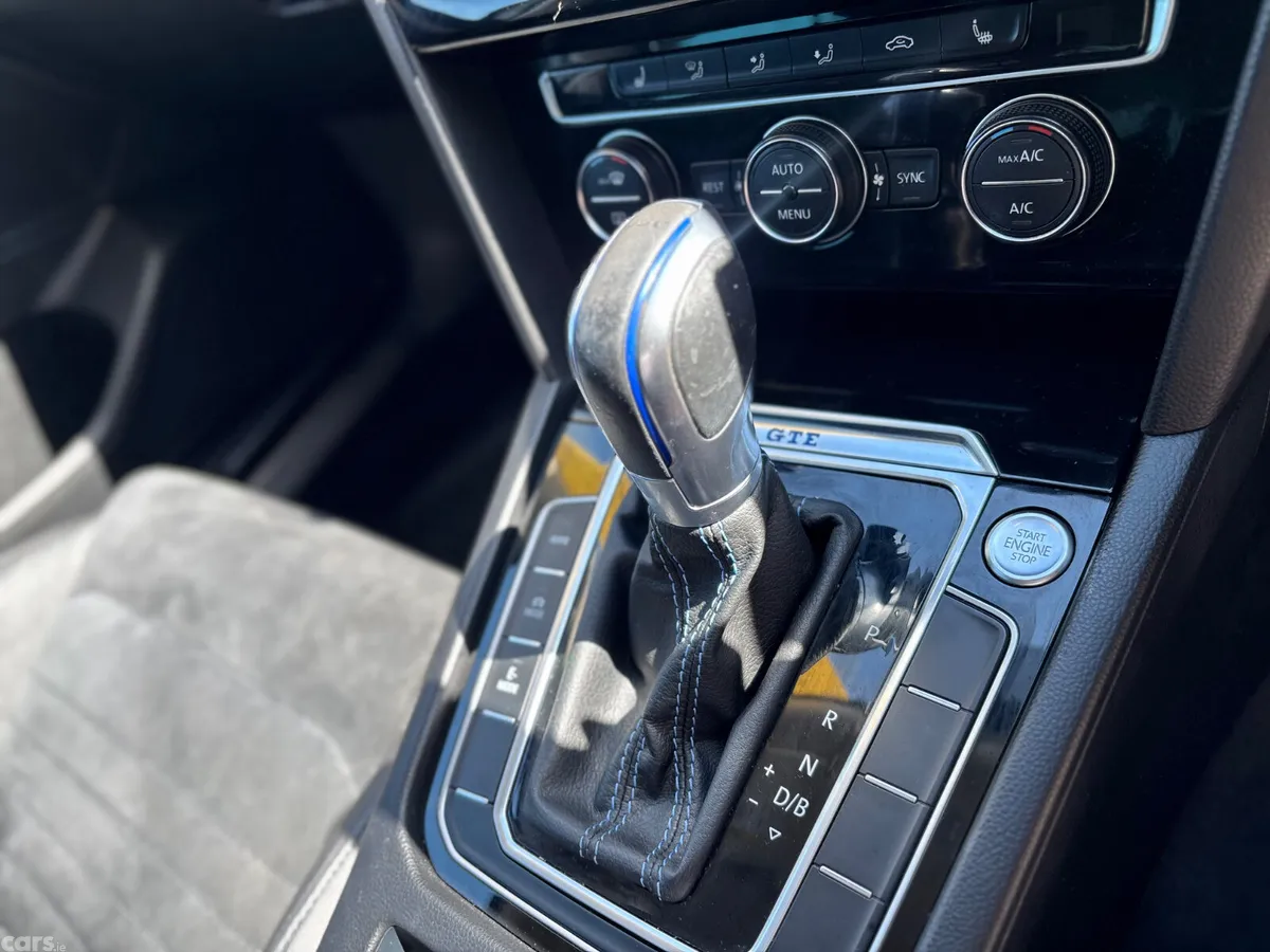 Volkswagen Passat Estate, Petrol Plug-in Hybrid, 2017, Silver