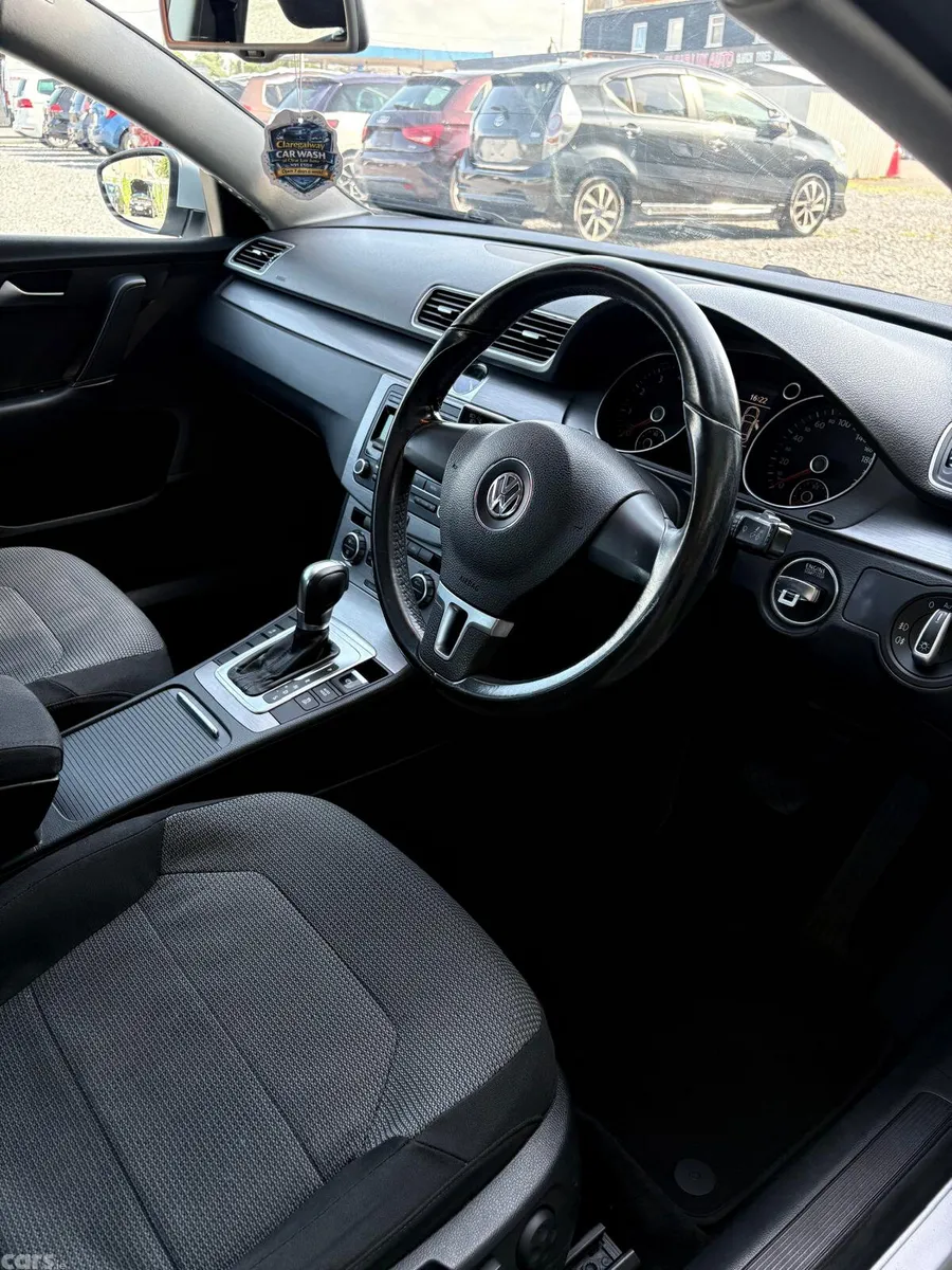 Volkswagen Passat Saloon, Petrol, 2012, Silver