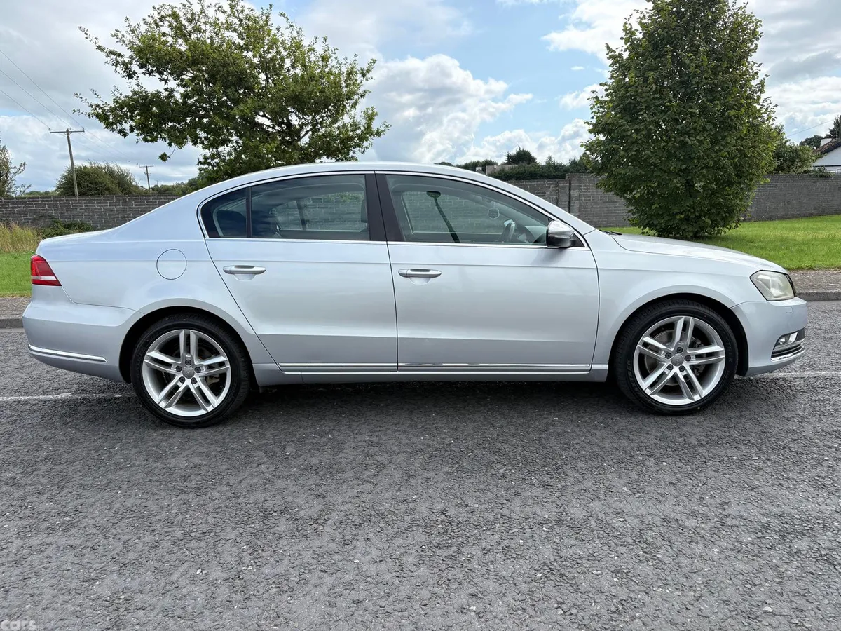 Volkswagen Passat Saloon, Petrol, 2012, Silver