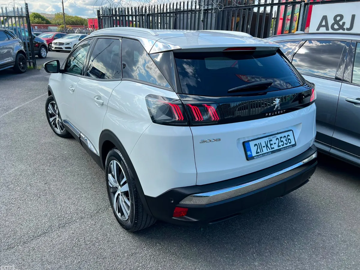 Peugeot 3008 MPV, Petrol, 2021, White