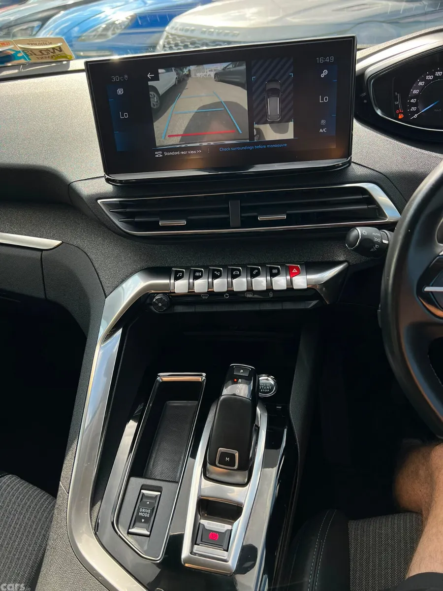 Peugeot 3008 MPV, Petrol, 2021, White