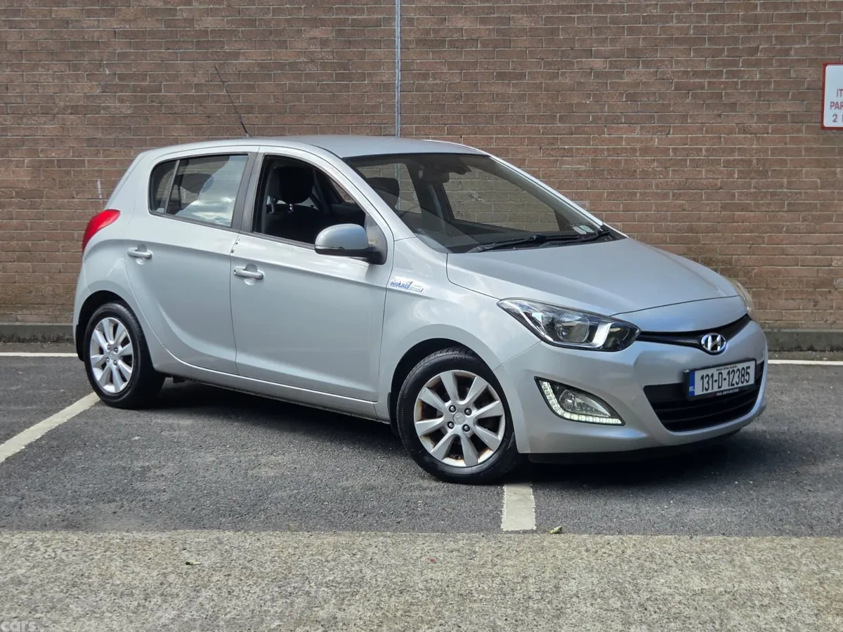 Hyundai i20 Hatchback, Diesel, 2013, Silver