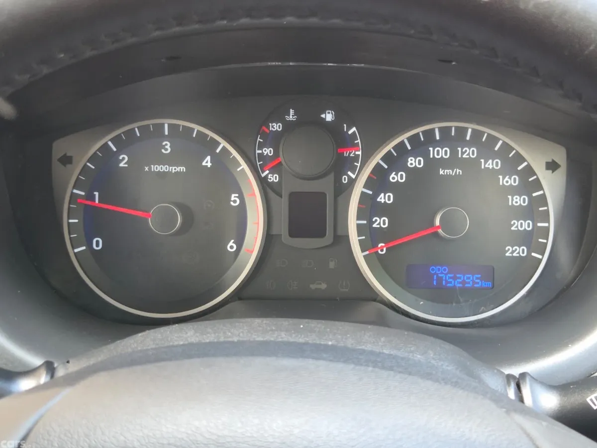 Hyundai i20 Hatchback, Diesel, 2013, Silver