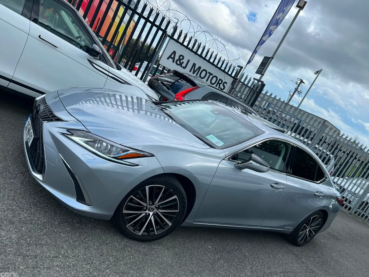 Lexus ES Saloon, Petrol Hybrid, 2021, Silver
