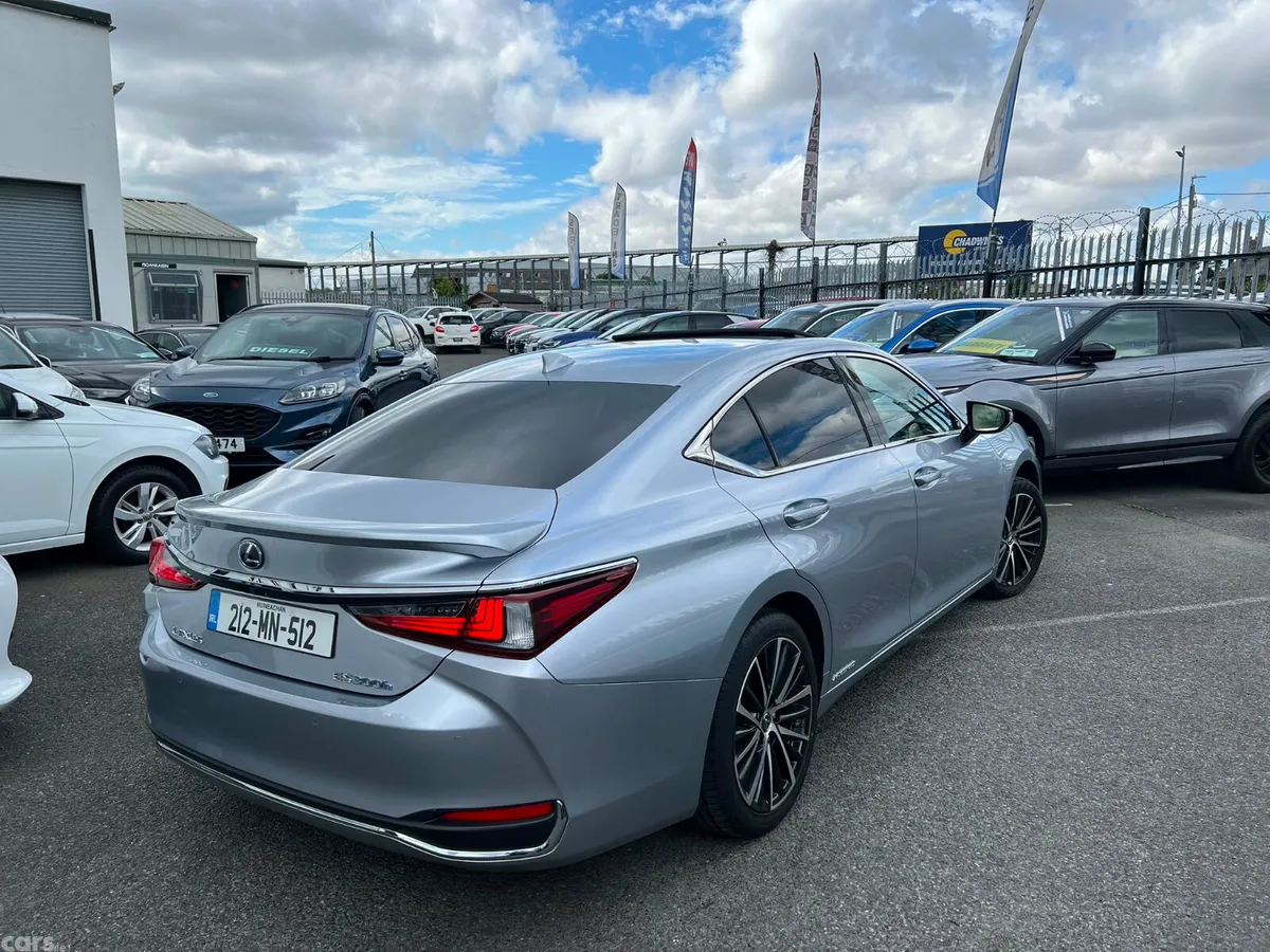 Lexus ES Saloon, Petrol Hybrid, 2021, Silver