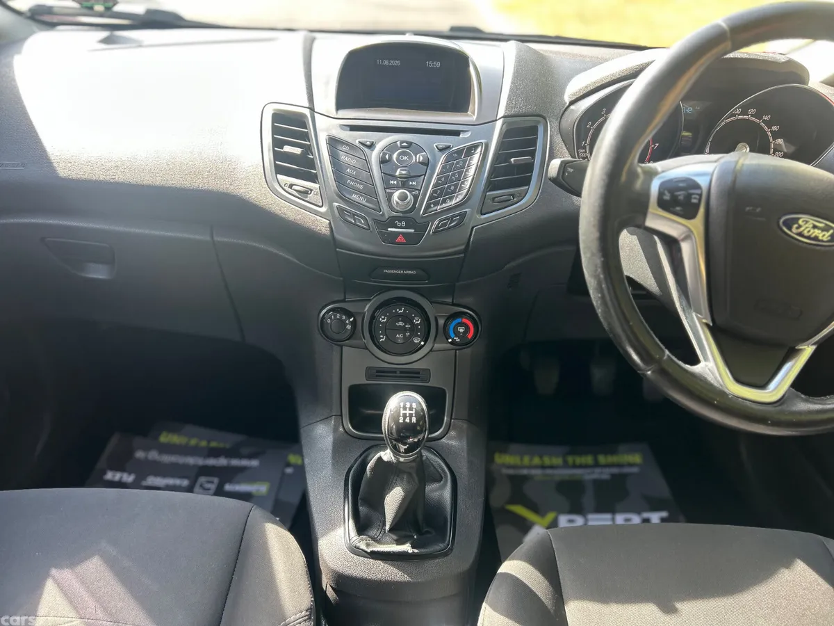 Ford Fiesta Hatchback, Petrol, 2017, Red