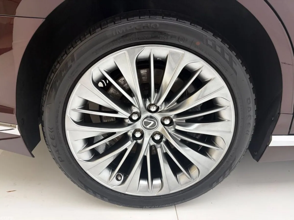 Lexus Other Saloon, Petrol Hybrid, 2018, Red