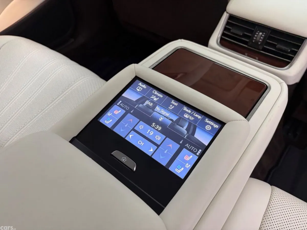 Lexus Other Saloon, Petrol Hybrid, 2018, Red