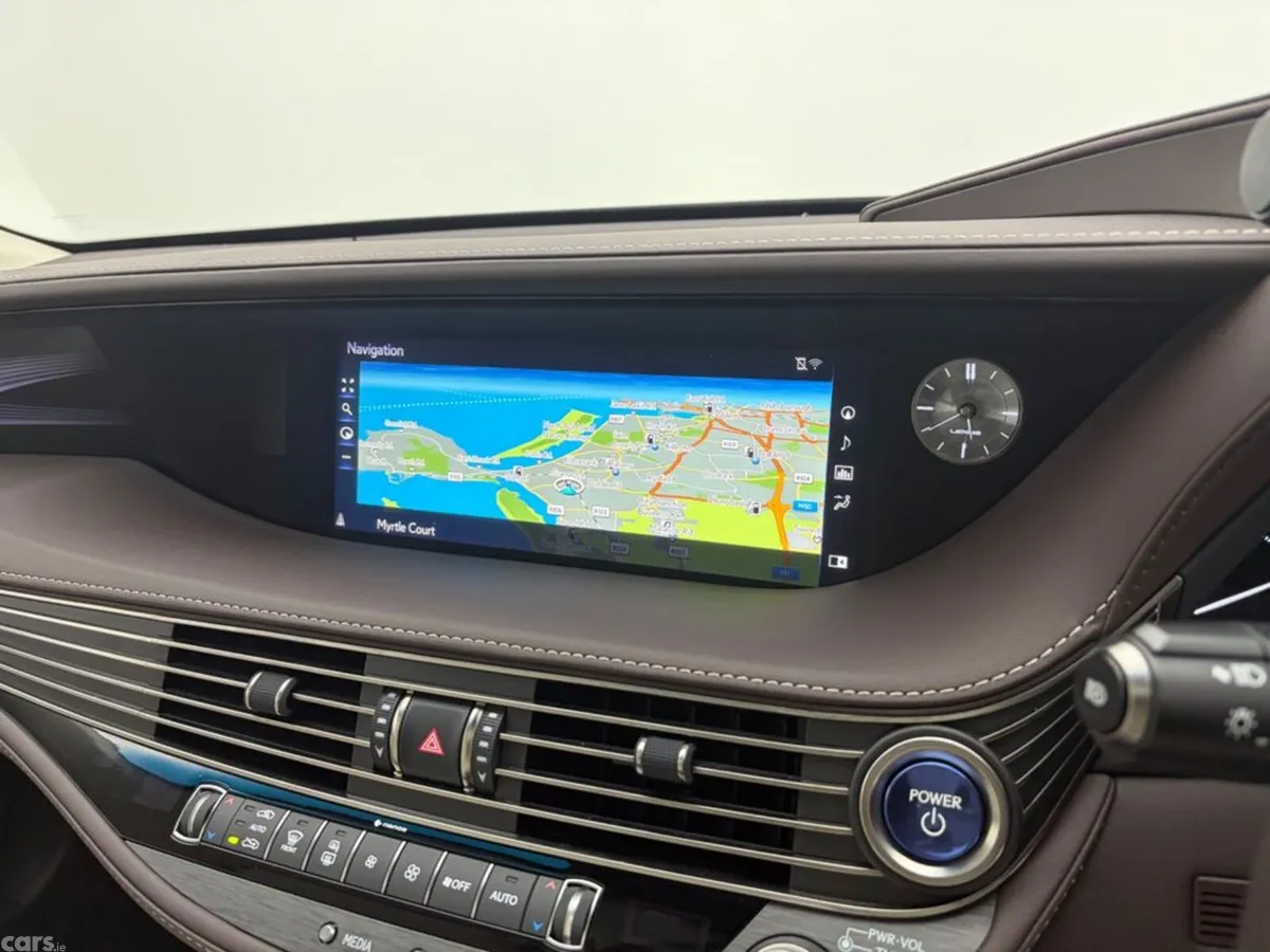 Lexus Other Saloon, Petrol Hybrid, 2018, Red