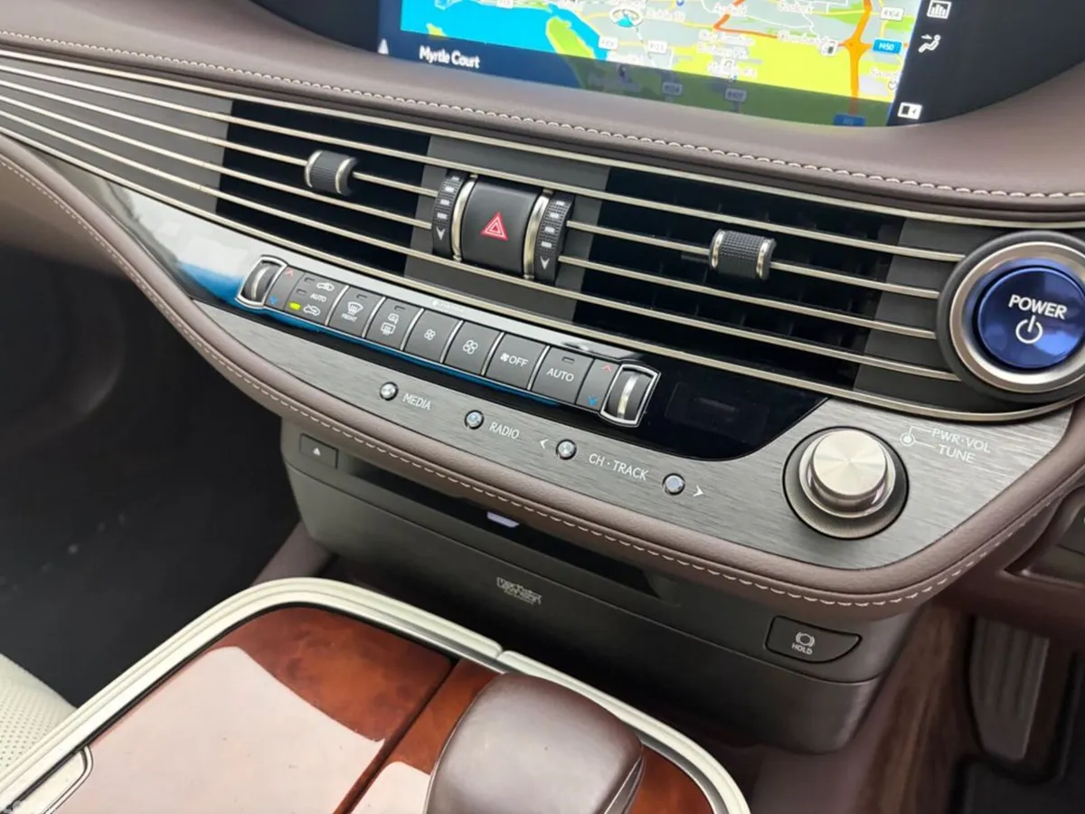 Lexus Other Saloon, Petrol Hybrid, 2018, Red