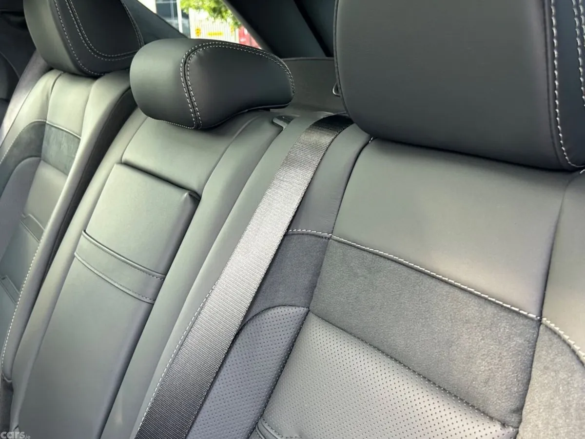 Mercedes-Benz GLE Estate, Petrol Plug-in Hybrid, 2025, Black