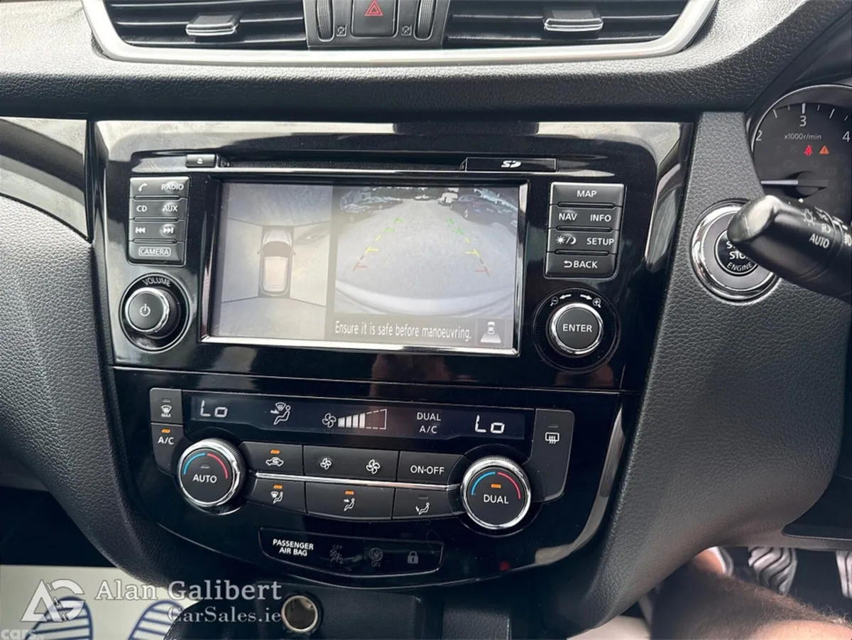 Nissan Qashqai MPV, Diesel, 2017, Grey