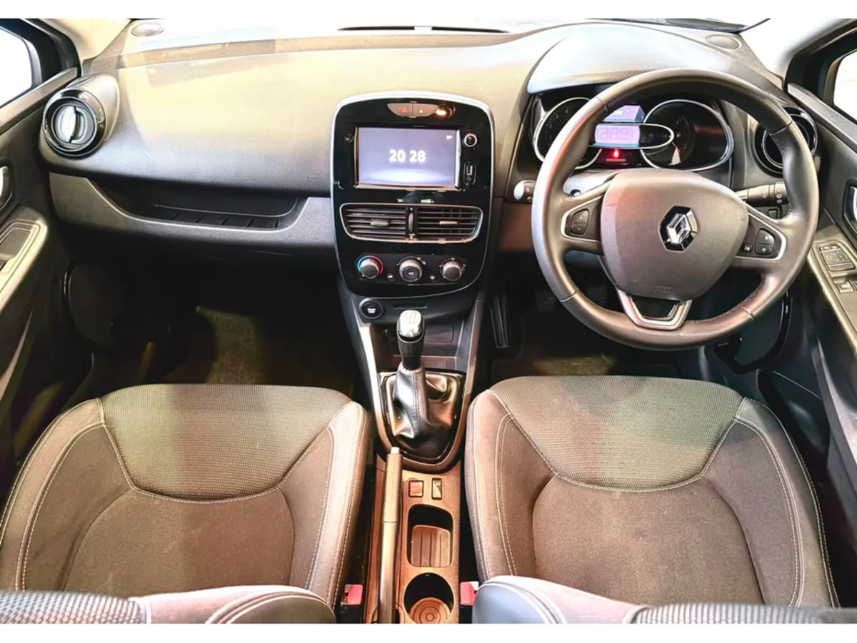 Renault Clio Hatchback, Diesel, 2019, Black
