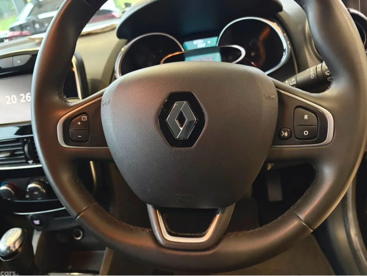 Renault Clio Hatchback, Diesel, 2019, Black