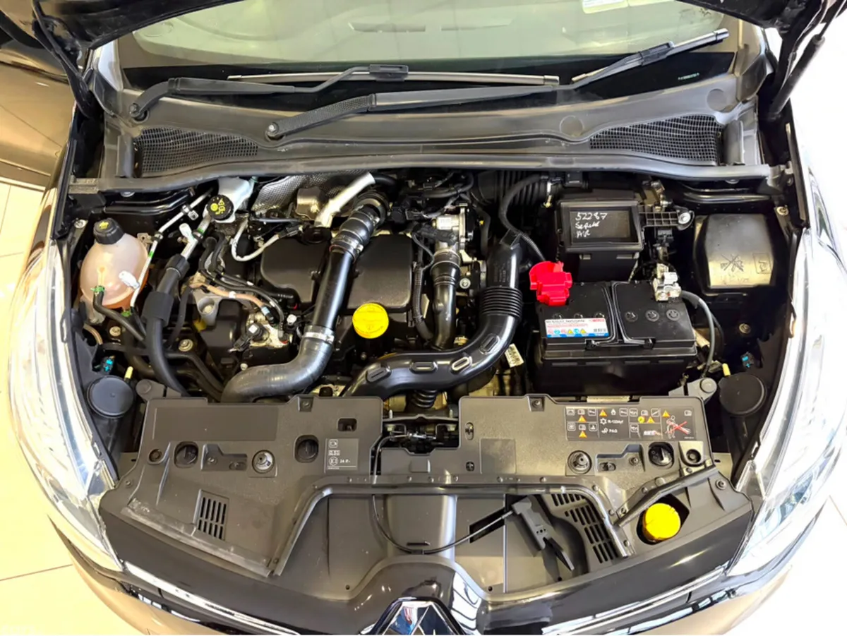 Renault Clio Hatchback, Diesel, 2019, Black