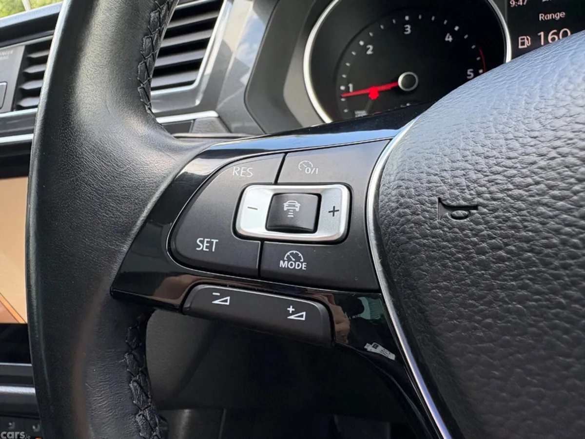 Volkswagen Tiguan SUV, Diesel, 2018, Red