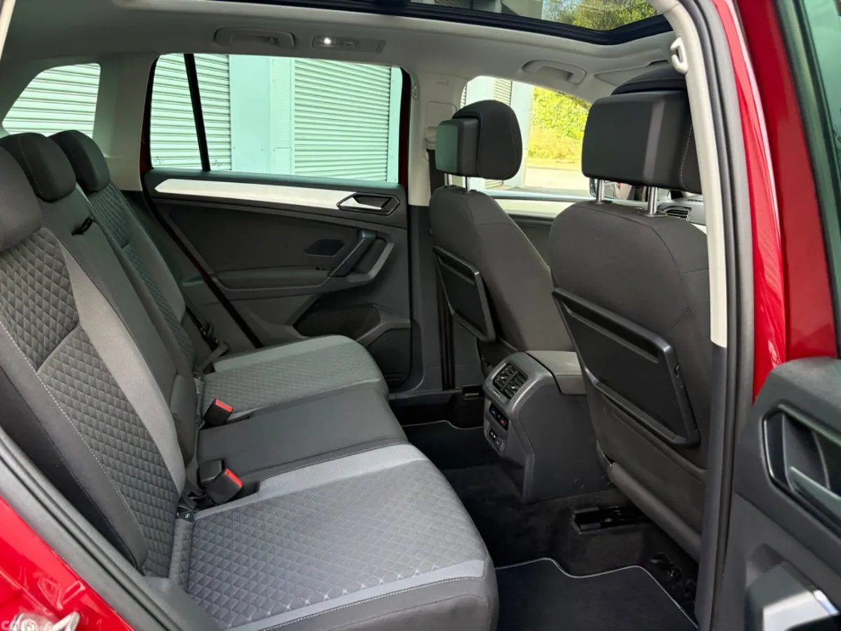 Volkswagen Tiguan SUV, Diesel, 2018, Red