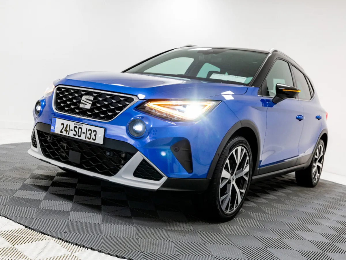 SEAT Arona Hatchback, Petrol, 2024, Black