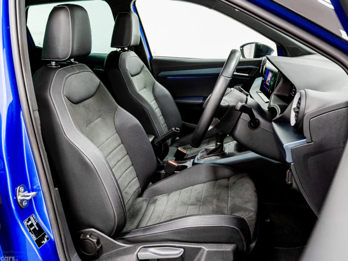 SEAT Arona Hatchback, Petrol, 2024, Black