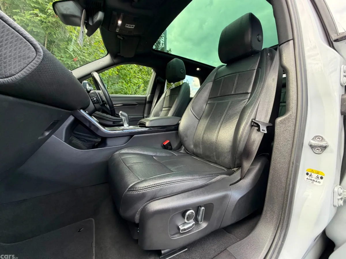 Land Rover Range Rover Evoque Estate, Petrol Plug-in Hybrid, 2021, White