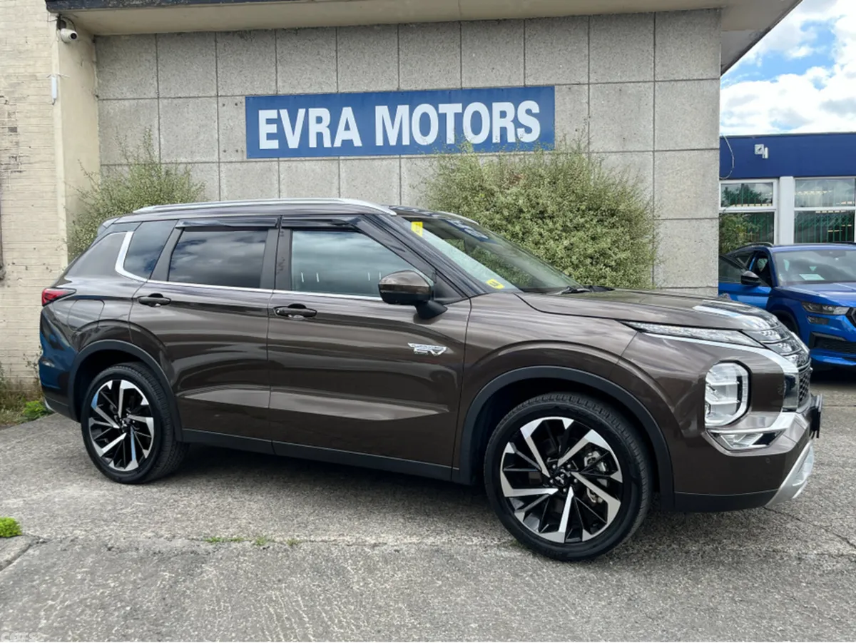 Mitsubishi Outlander SUV, Petrol Plug-in Hybrid, 2023, Brown