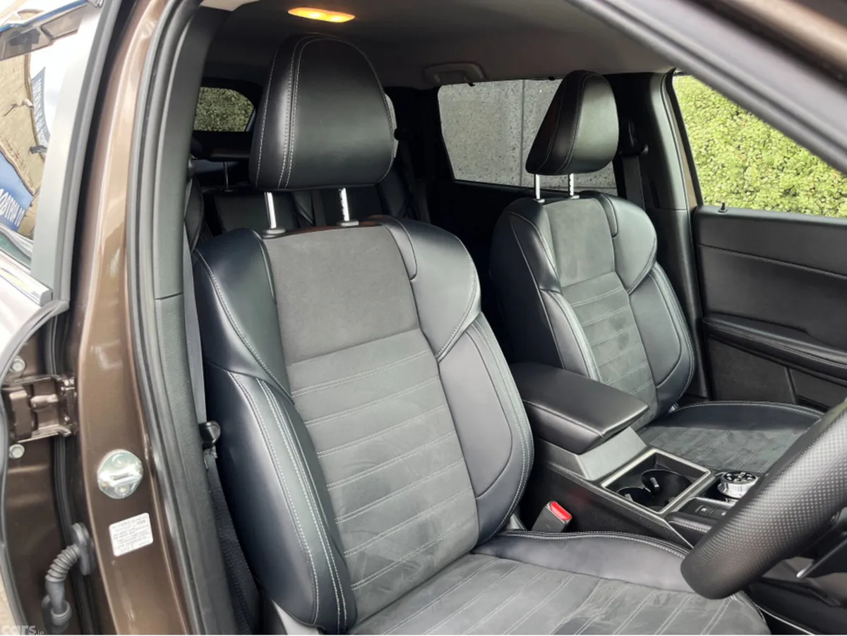 Mitsubishi Outlander SUV, Petrol Plug-in Hybrid, 2023, Brown